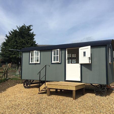 Weatherhead Farm Shepherds Hut Buckingham Exterior foto
