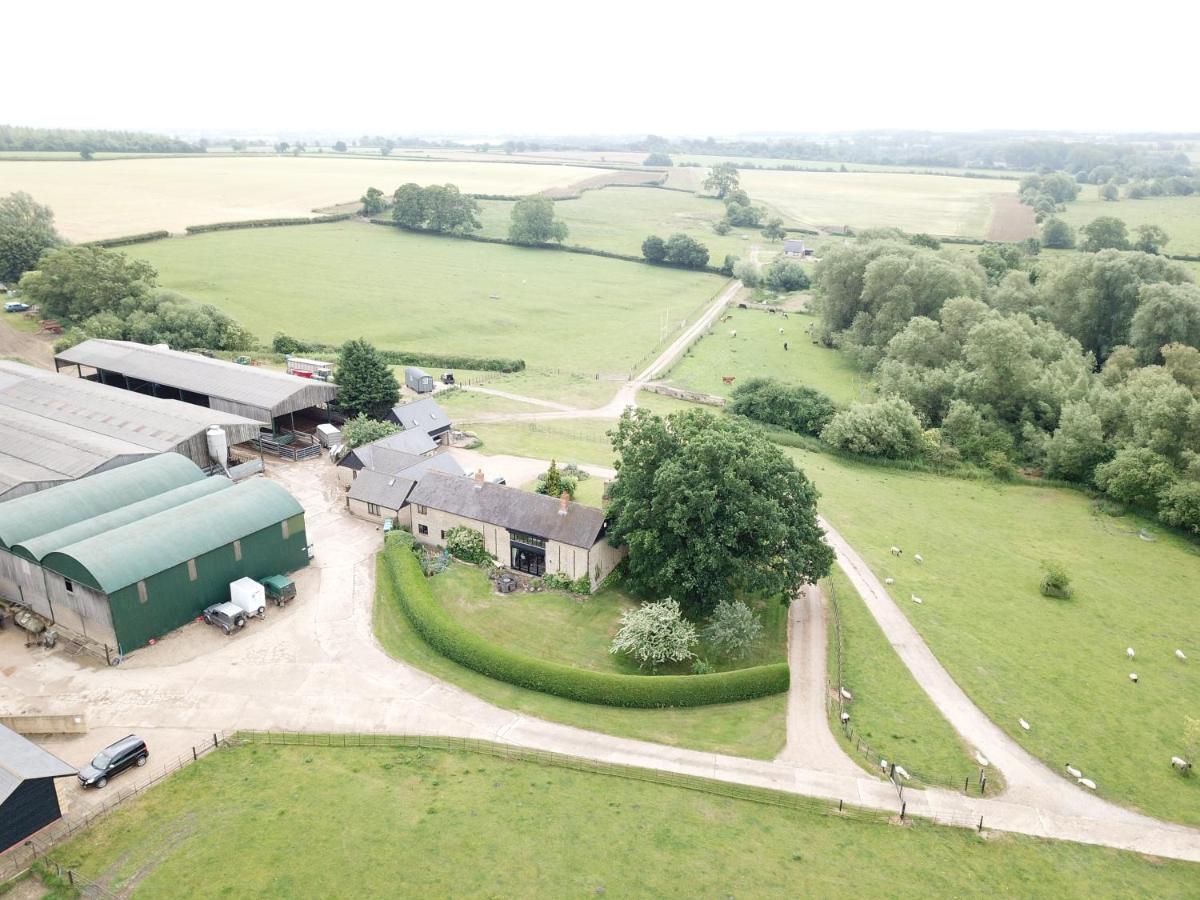 Weatherhead Farm Shepherds Hut Buckingham Exterior foto
